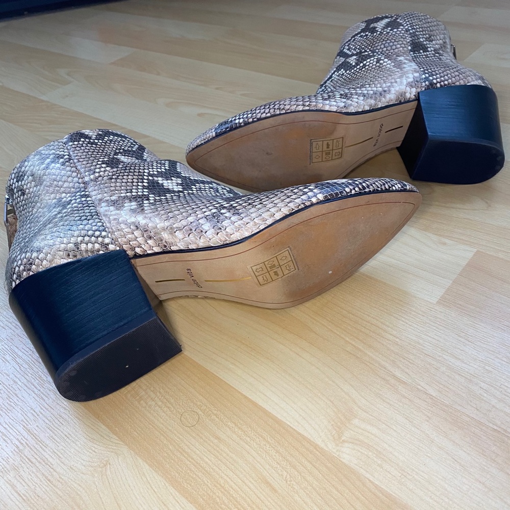Dolce Vita Shanta Snake Booties Size 10 - Picture 15 of 15